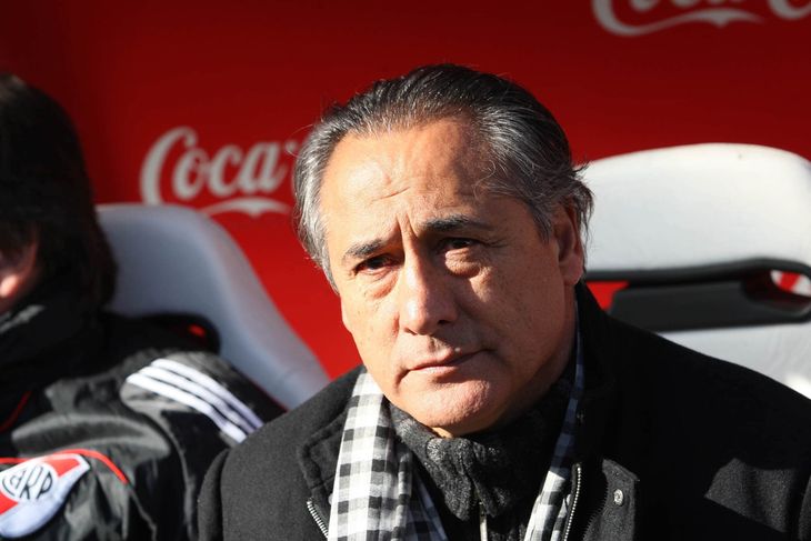 JJ López still pays the broken dishes for the descent of River, something historical for Argentine and world football. JJ López still pays the broken dishes for the descent of River, something historical for Argentine and world football.