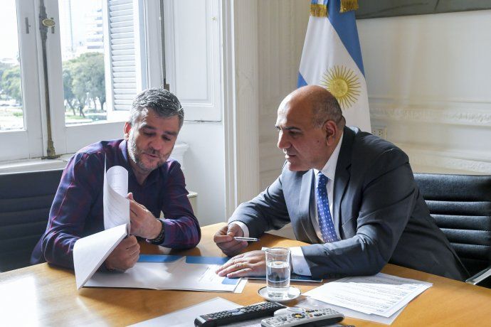 El jefe de Gabinete, Juan Manzur, y el ministro de Desarrollo Social, Juan Zabaleta.