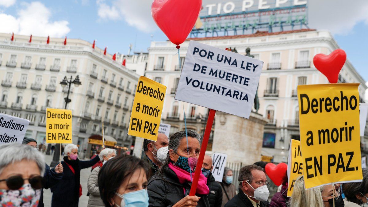 España se convierte en el quinto país del mundo en legalizar la eutanasia y el suicidio asistido