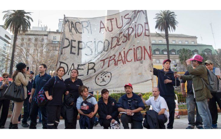Participan diversas organizaciones y gremios como ATE, docentes, alimentarios.