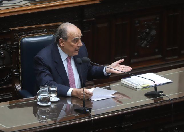 La oposición logró que Francos rindiera cuentas por el Caso $LIBRA. La oposición logró que Francos rindiera cuentas por el Caso $LIBRA.