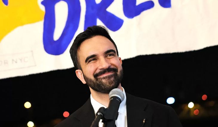 Zohran Mamdani leads the surveys towards the Mayor's Office of New York.