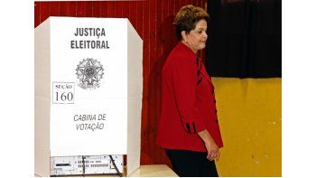 ámbito.com | Brasil: ganó Dilma, pero balotaje con Neves se presenta cuesta arriba (foto 1)