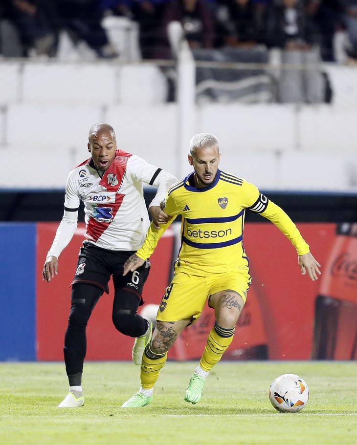 Despite having missed a penalty, Darío Benedetto was benched by Boca coach Diego Martínez. Despite having missed a penalty, Darío Benedetto was benched by Boca coach Diego Martínez.