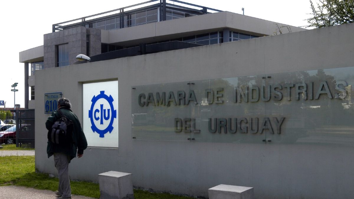 The Chamber of Industries warned of loss of competitiveness after the closure of the FNC plant