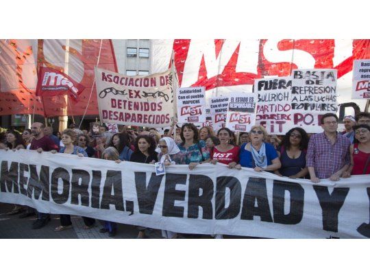 Los manifestantes apuntaron contra el presidente Mauricio Macri y la ministra de Seguridad Patricia Bullrich.