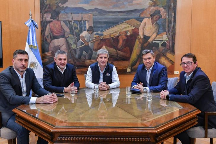 El chaqueño Leandro Zdero se reunió con el ministro de Economía, Luis Caputo.