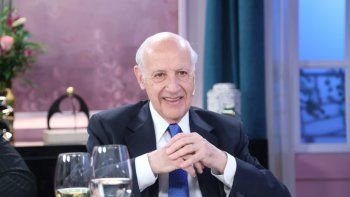 Roberto Lavagna sostuvo en La Noche de Mirtha que&nbsp;a los problemas del país no la puede aportar un sólo partido político.