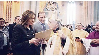 Postales. 25 de Mayo de 2017. María Eugenia Vidal y monseñor Jorge Aguer, al término del tedéum donde el prelado cuestionó una ley provincial que obliga a hablar de 30 mil desaparecidos durante la dictadura.