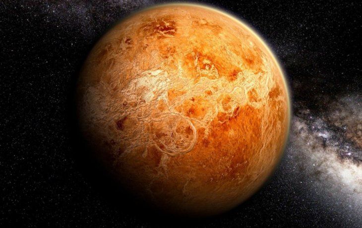 Venus es similar a laTierra en cuanto a tamaño,&nbsp;masa&nbsp;ycomposición, aunque totalmente diferente en cuestiones térmicas y atmosféricas.