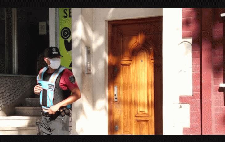 Coronavirus: su padre la denunció por no cumplir la cuarentena tras regresar de EEUU