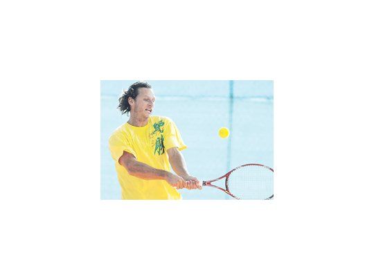 David Nalbandian en acción. El unquillense dijo que la diferencia que encuentra con la final que jugaron en 2008 es que está más viejo.