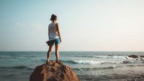 La psicología explica la razón por la que mucha gente no se mete al mar.