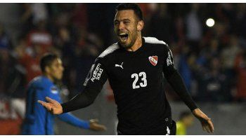 Nery Domínguez pasó de Independiente a Racing.