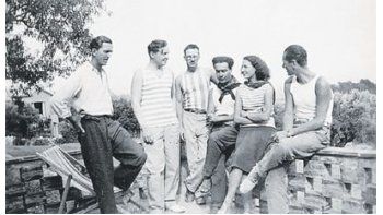 ámbito.com | Morera, Bigatti, Badi, Marechal, Forner y Butler (en Sanaryur-Mer, 1929), parte de “El Grupo de París”, artistas argentinos vinculados por lazos de amistad y visiones compartidas acerca del arte moderno.