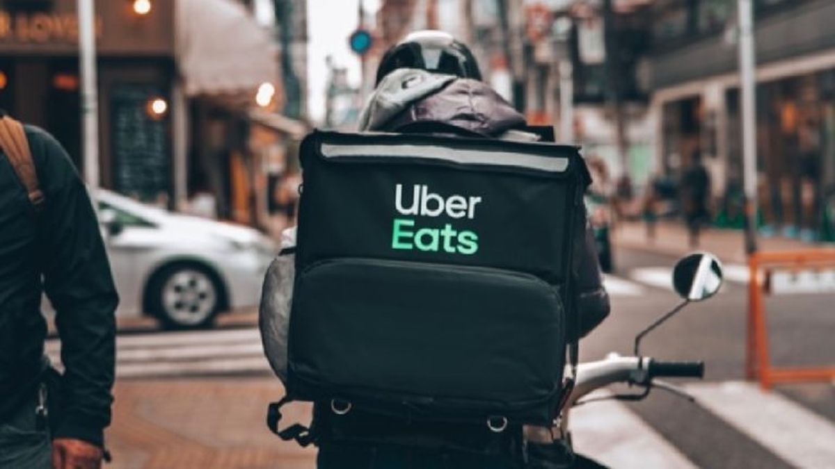 Court Orders Uber, Doordash, and Grubhub to Pay Minimum Wage to Food Delivery Workers in New York City