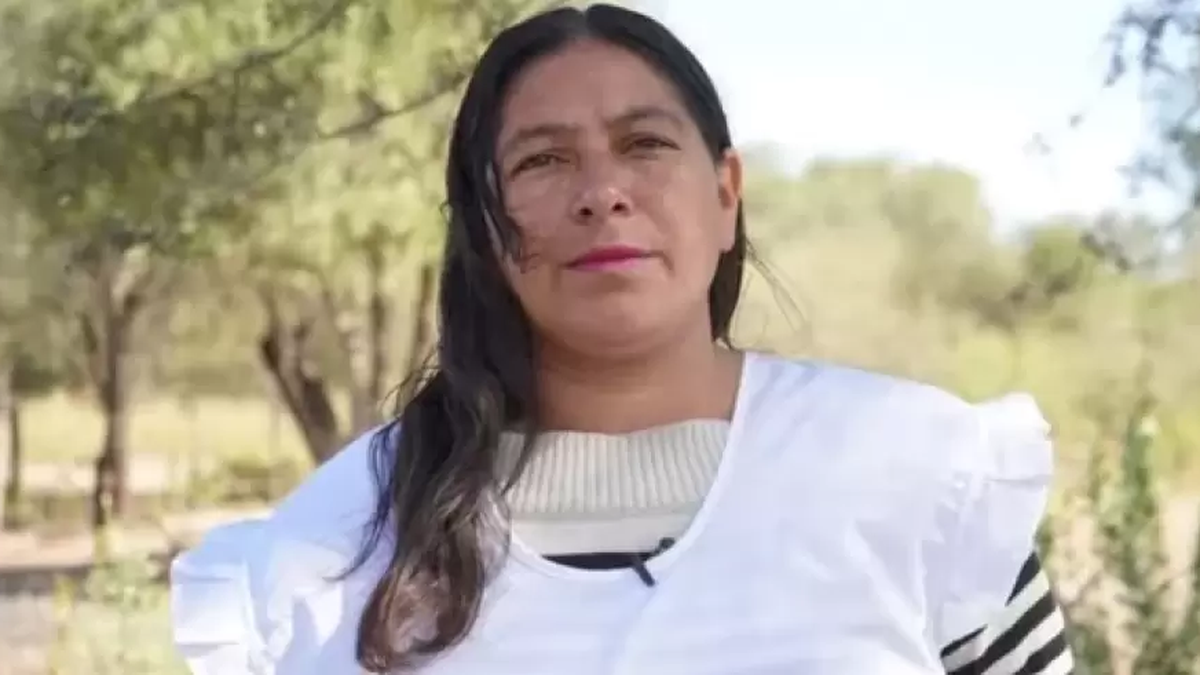 Who is Gloria Cisneros, the teacher from Chaco who was nominated for an international teaching award?
