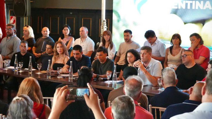 Consolidación Argentina, el espacio que busca instalar a Dante Gebel, prepara un encuentro federal para marzo. 