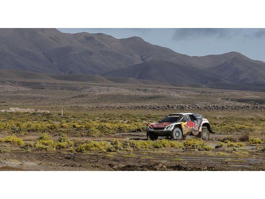 Loeb ganó la octava jornada y manda en la competencia (Foto del Twitter oficial del Dakar).