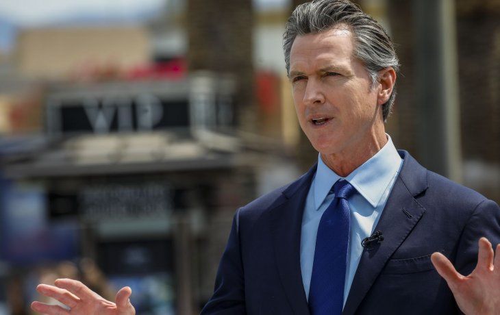 Gavin Newsom adelantó que denunciará a Donald Trump por la intervención de la Guardia Nacional en las protestas en Los Ángeles.