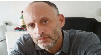 ámbito.com | Porter. “Los elementos que fotografío están como son. Yo no pongo ni quito nada de la escena, invito a observarlos y reflexiona”.