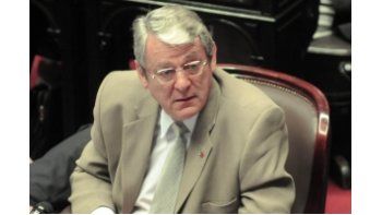 Carlos Kunkel.