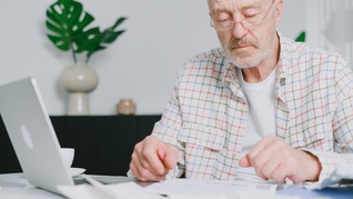 IMSS, ISSSTE y Bienestar: cuántas pensiones y apoyos económicos puede tener un adulto mayor.