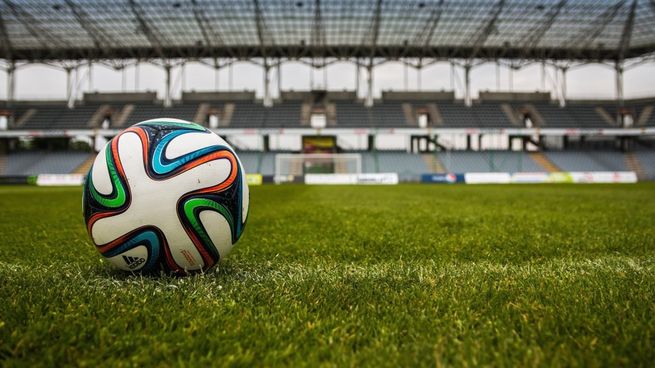 Se repartirá un total de 5,5 millones de dólares entre todos los clubes para obras en estadios provenientes de la prima de exclusividad del 3% que pagarán los adjudicatarios en los primeros 180 días del contrato.