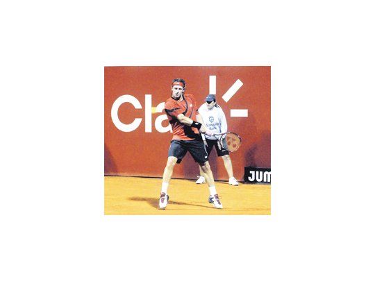 David Nalbandian tuvo una contundente actuación al eliminar a su compatriota Juan Pablo Brzezicki.