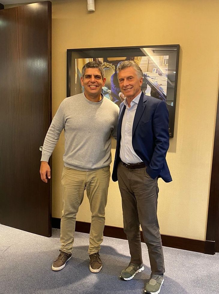 Lucas Fernández Aparicio con Mauricio Macri durante la campaña del 2023, cuando compitió por la intendencia de Malvinas Argentinas. Lucas Fernández Aparicio con Mauricio Macri durante la campaña del 2023, cuando compitió por la intendencia de Malvinas Argentinas.