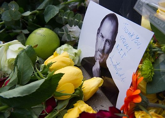 El mundo le rinde tributo al genio de Steve Jobs (foto 8)