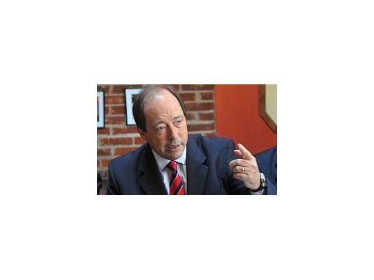 El senador y precandidato presidencial de la UCR Ernesto Sanz.