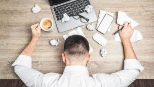 El estado de ánimo influye directamente sobre la productividad de las personas. El estado de ánimo influye directamente sobre la productividad de las personas.