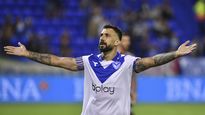 Pratto abrió el camino de la goleada de Vélez ante Central Córdoba.