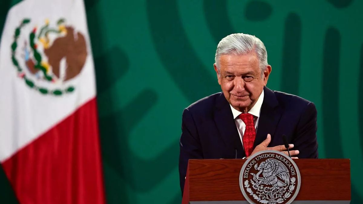 They pointed to two López Obrador collaborators in a case of illegal campaign financing