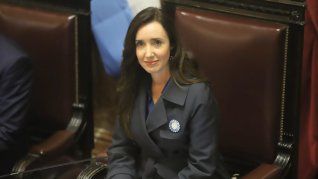 La vicepresidenta y titular del Senado criticó a los legisladores que determinaron el aumento. La vicepresidenta y titular del Senado criticó a los legisladores que determinaron el aumento.