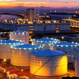 La suspensión se aplica a los cargamentos que aún no habían pasado por la aduana a fecha de 11 de marzo. La suspensión se aplica a los cargamentos que aún no habían pasado por la aduana a fecha de 11 de marzo.