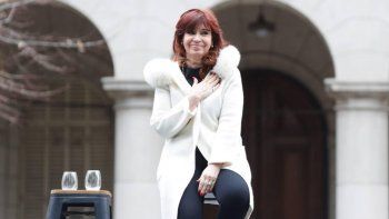 La vicepresidenta Cristina Fernández de Kirchner reivindicó la figura de Eva Perón, al cumplirse hoy 69 años de su muerte.