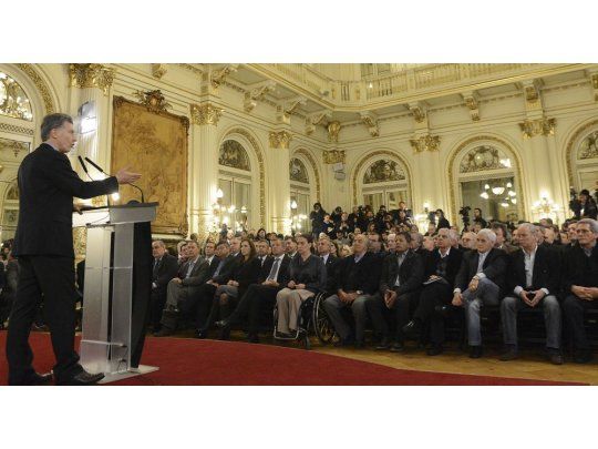 Sin Moyano ni Barrionuevo, Macri anunció pago de deuda con obras sociales sindicales