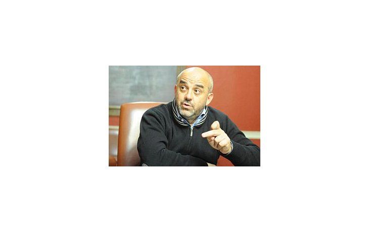 El intendente radical Fabián Palo Oliver expresó su apoyo al modelo nacional y popular del Frente para la Victoria y reclamó la renuncia de la cúpula de la UCR por acordar con el PRO.