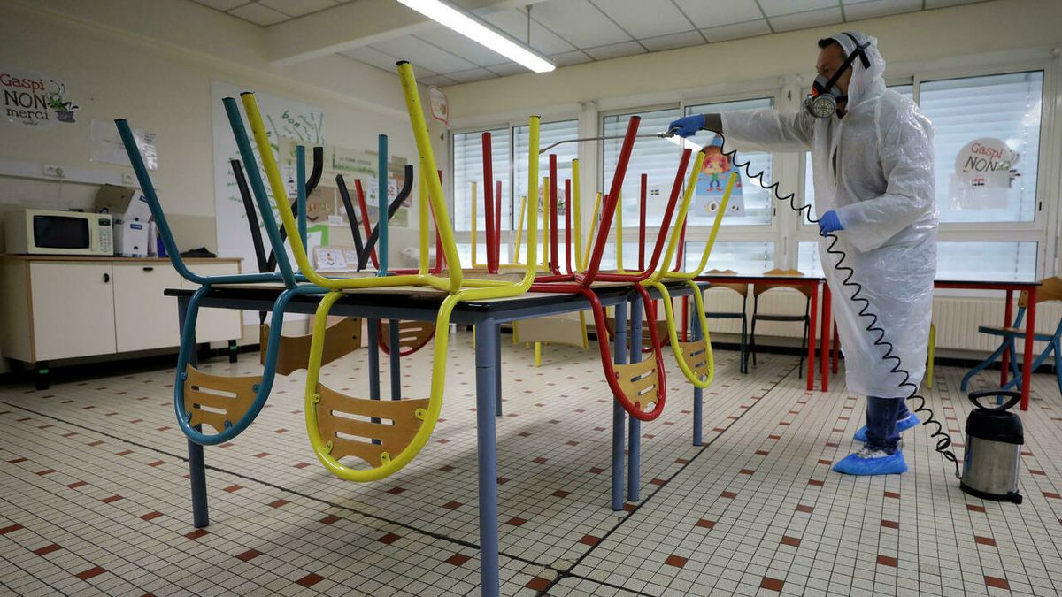 France tightens anticovid measures in primary schools