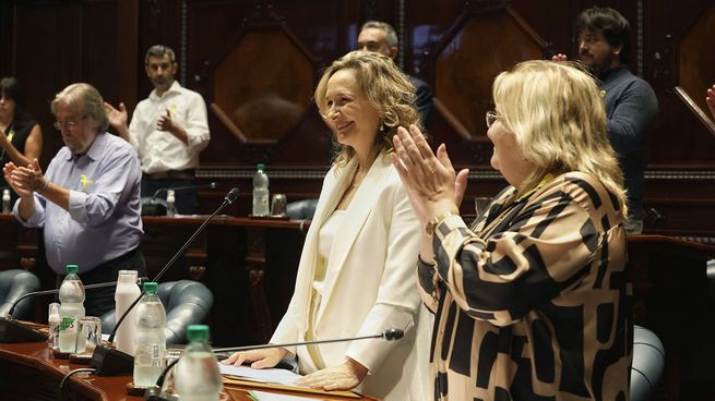 Laura Raffo debutó como senadora en el Parlamento.