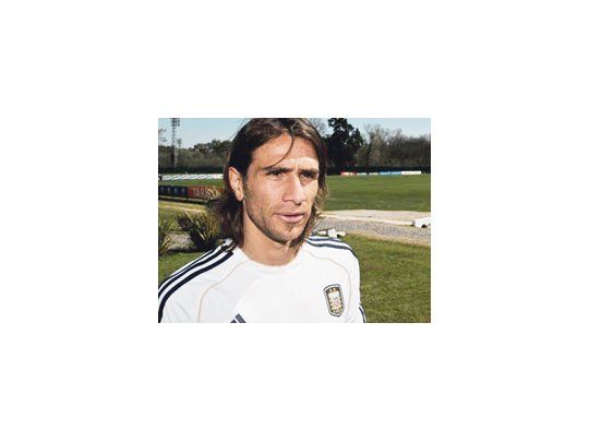 Leonardo Ponzio entiende que la forma de jugarle a Bolivia en la altura es “bien parados en defensa” y  de contraataque.