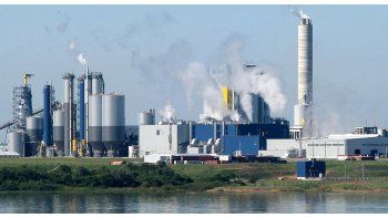 Papelera: monitoreo conjunto reveló que la ex-Botnia contaminó el Río Uruguay
