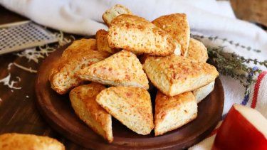 Receta ideal para la merienda: ¿cómo cocinar deliciosos scones de queso?