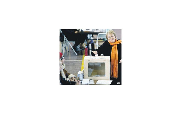 ámbito.com | Sorprende Bachelet con propuesta de color izquierdista