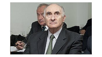 Fernando De la Rúa presenció la primera audiencia del juicio por los presunto sobornos en el Senado.