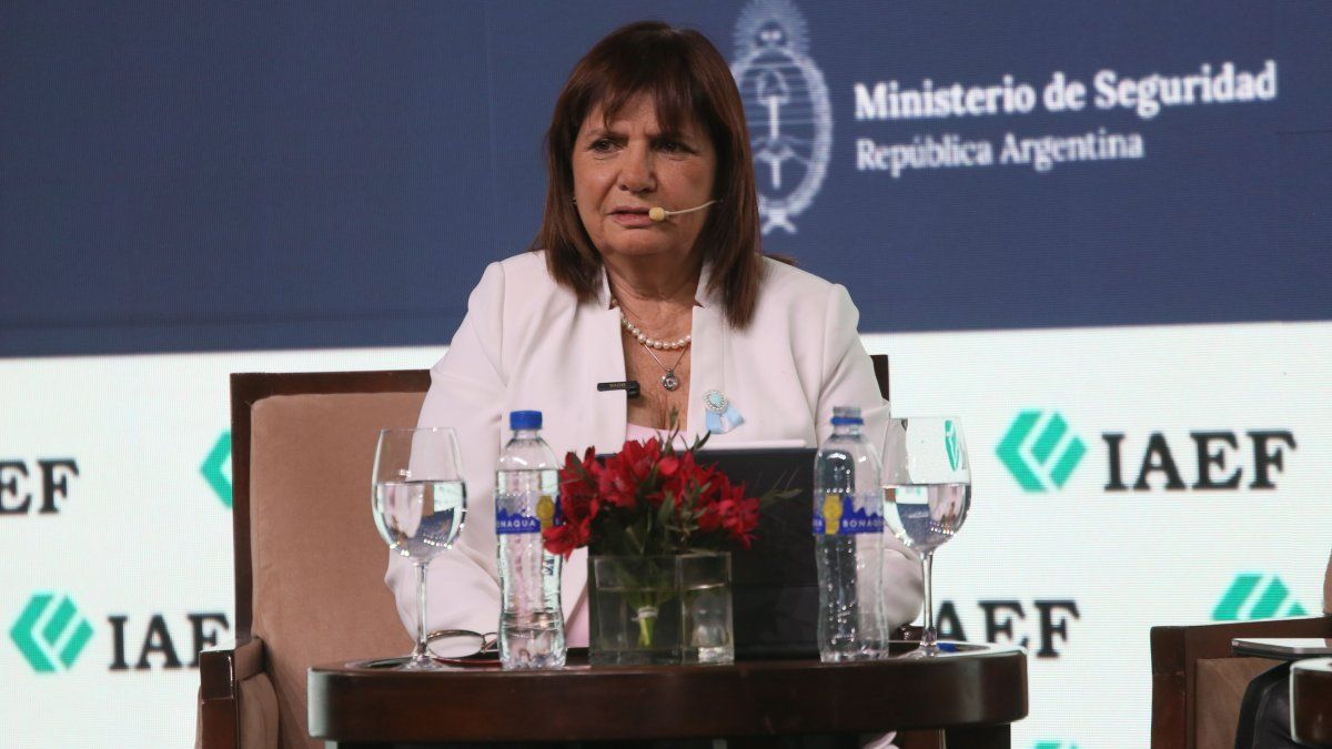 Patricia Bullrich assured that “in a few hours” those responsible for the attack on the Rural Society could be found Patricia Bullrich assured that “in a few hours” those responsible for the attack on the Rural Society could be found