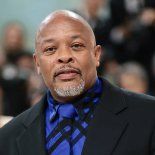 Se convirtió en una de las leyendas del hip-hop y ganó millones de dólares. Se convirtió en una de las leyendas del hip-hop y ganó millones de dólares.