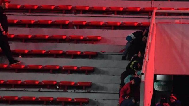 Un barrabrava de Independiente no podrá ingresar al estadio por tiempo indeterminado.
